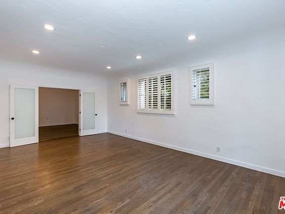 2nd image of 8499 Fountain Ave