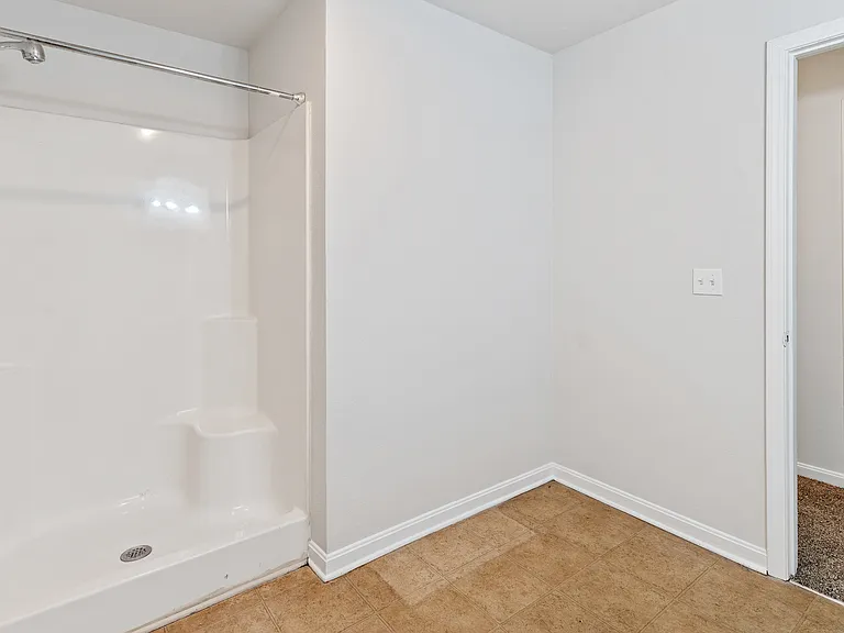 5340 Shepherdsville Rd #1 — Photo 4