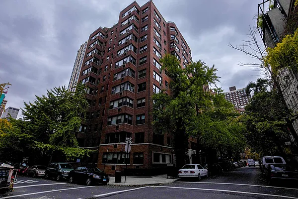 Rented by Solil Management | media 2