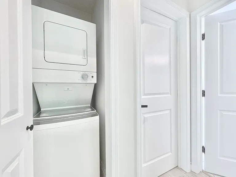 333 N. Oakhurst Dr. — Photo 19