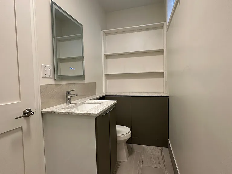 86 Pemberton Ave — Photo 8