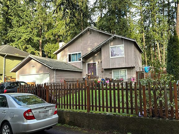 2nd image of 26407 Timberlane Dr SE