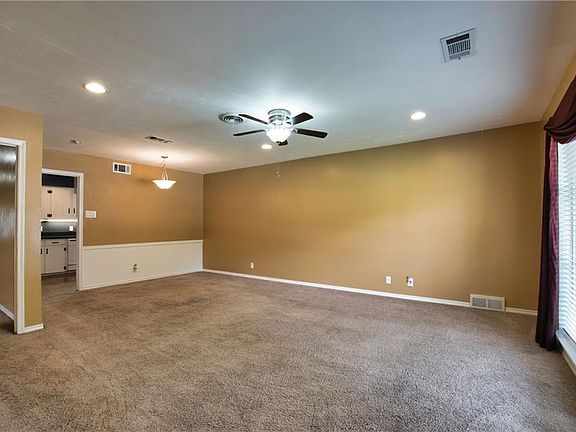 2nd image of 1229 Oriole Ln