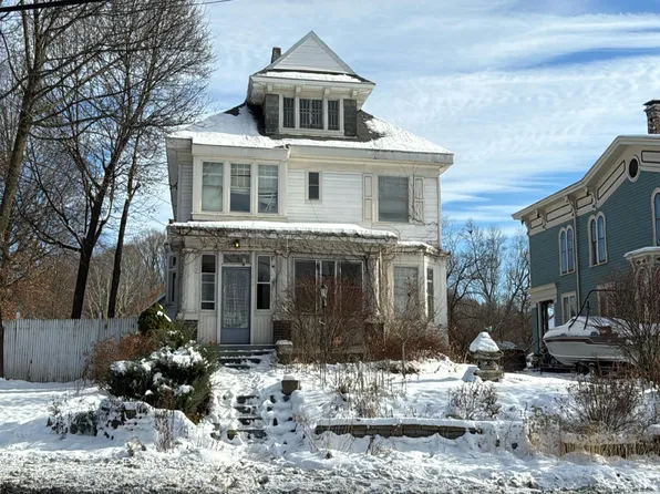 143 Oakwood Ave, Troy, NY 12180