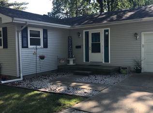 215 N Shelby St, Moweaqua, IL 62550