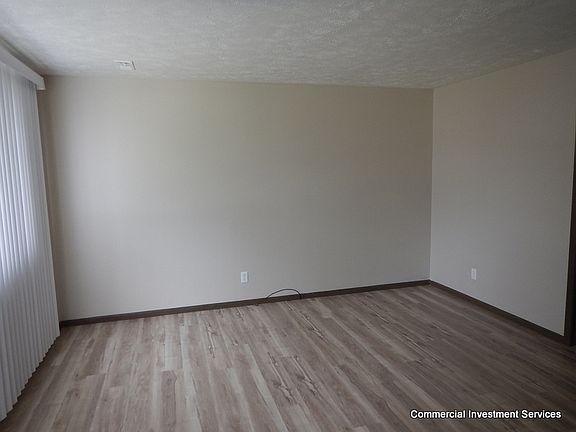 4th image of 2404 W 5th St