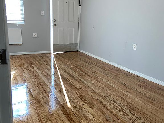 3rd image of 3405 Bruner Ave #M