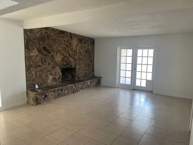 5055 Blanton Dr — Photo 13