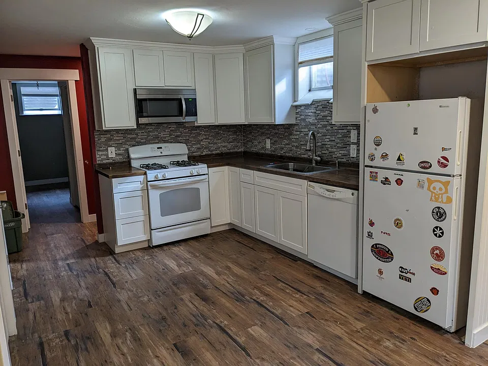 426 E 7th Ave #BASEMENT
