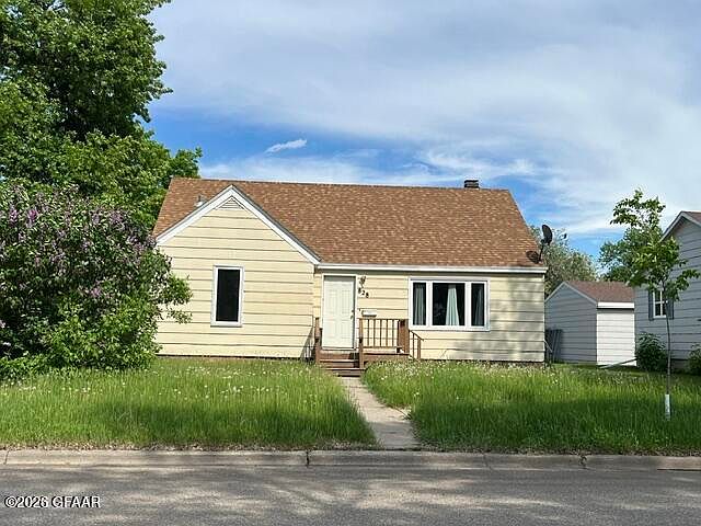 1st image of 828 Cooper Ave