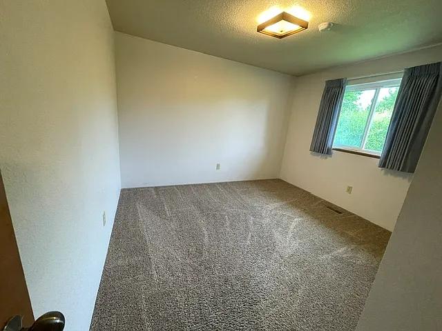 14901 Eagle Dr — Photo 16