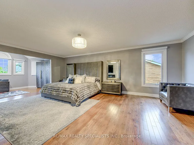 1499 Ravensmoor Cres — Photo 27