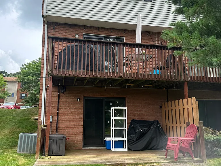 219 Woodhaven Dr — Photo 2