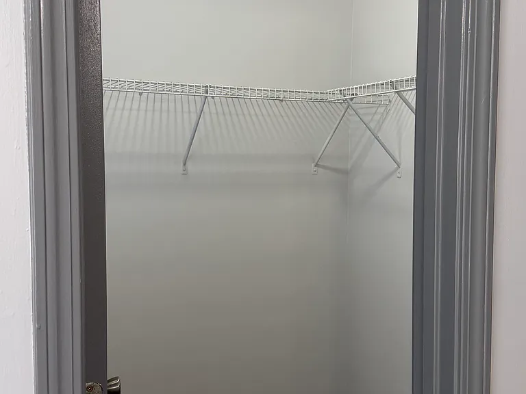 6017 Riverside Run Ct — Photo 12