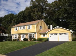 19 Edgewood Rd, Matawan, NJ 07747