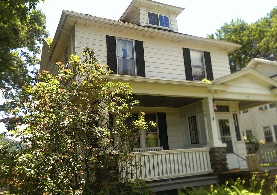 Exterior Front with covered porch