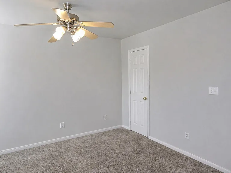 16810 Deck Ct — Photo 20