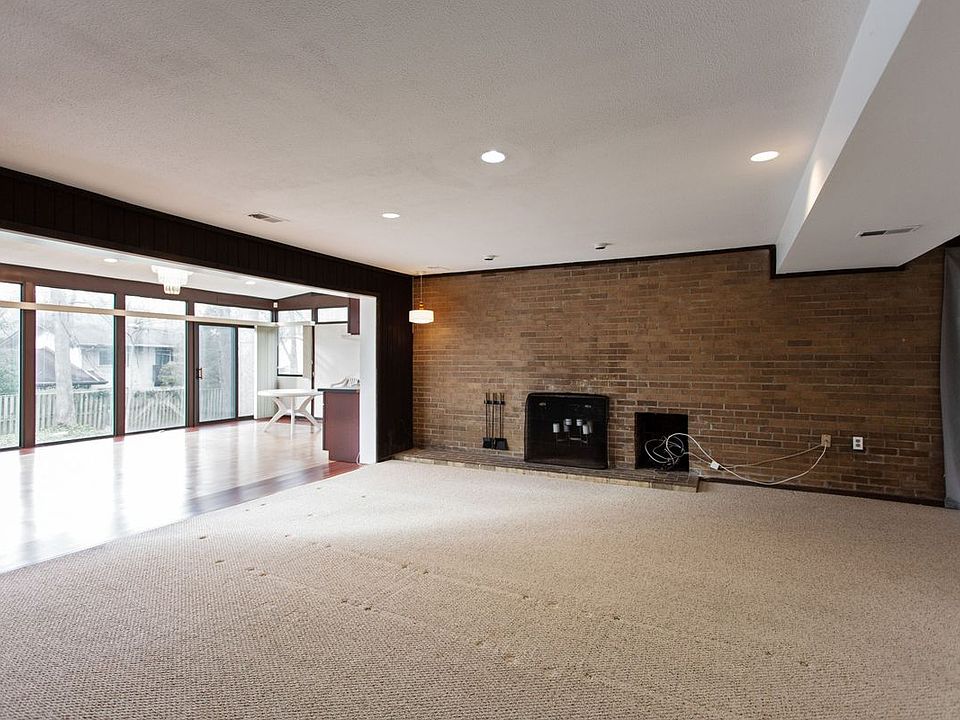 1st image of 5700 Chapman Mill Dr #2215