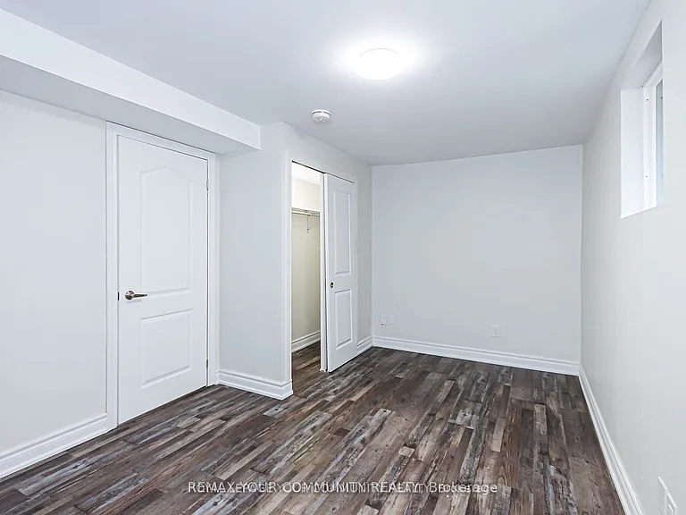 33 Durness Ave #BASEMENT — Photo 27