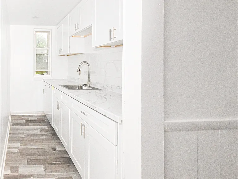 20 N Manchester St #2 — Photo 5