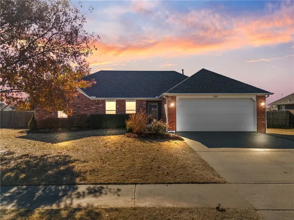 1305 Spruce St, Pea Ridge, AR 72751
