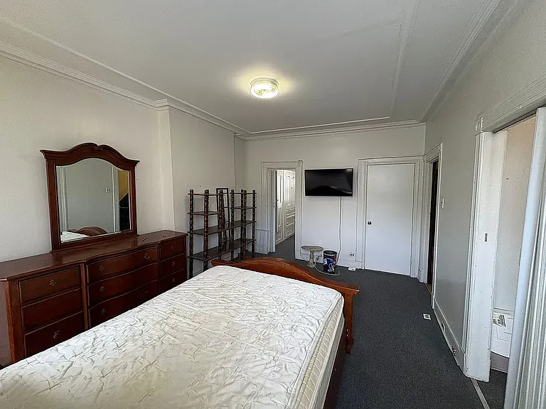 11 Hart St #3B — Photo 4