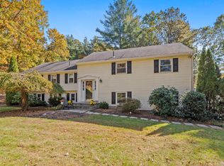 29 Banks Rd, Simsbury, CT 06070