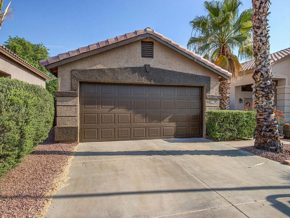 1st image of 3921 E Wescott Dr