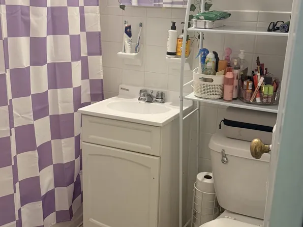 332 East 53rd Street image 1 of 7