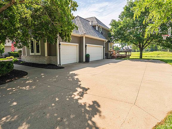 5th image of 398 W Pinehurst Trl