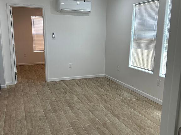 5th image of 529 N College Dr #B