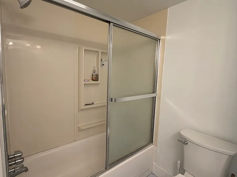 14 Lockwood Dr #9K — Photo 5