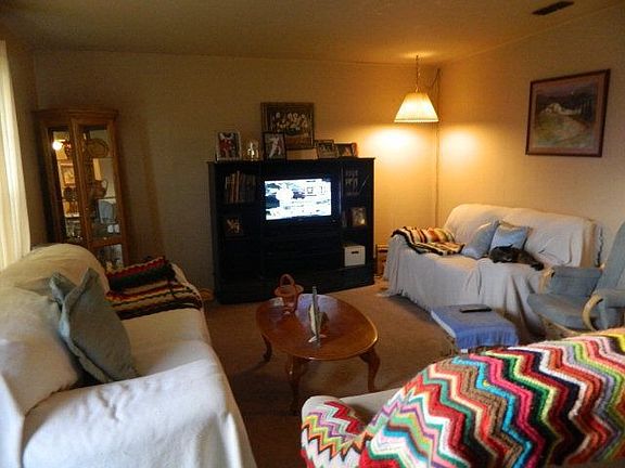 4th image of 2907 Dawn Ave