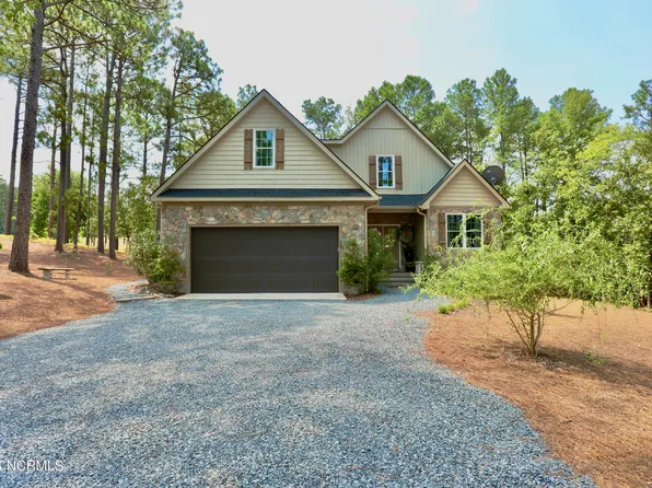 15 Ridge Road, Foxfire Village, NC 27281