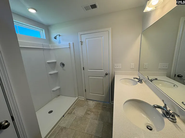 3080 Hallsdale Dr — Photo 11