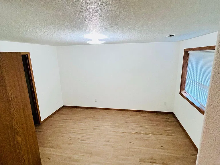 17210 NE 27th Way — Photo 6