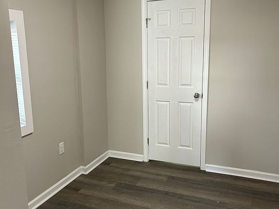 3rd image of 4101 Dalton St