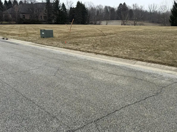 1711 Littler Dr, Chesterton, IN 46304