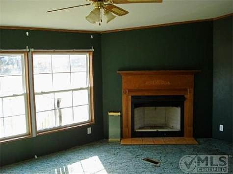 5th image of 2576 Darnell Rd