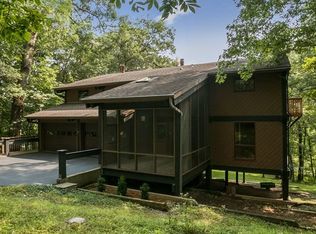 4 Woodland Hts NE, Iowa City, IA 52240