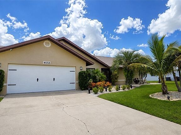 2nd image of 402 SW 37th Ln