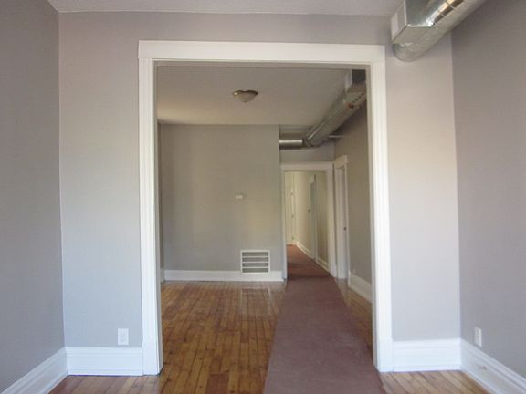 5th image of 2112 N Maplewood Ave #1
