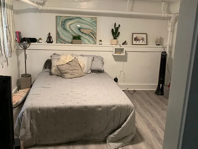 5123 Wyandotte St #BASEMENT STUDIO — Photo 8