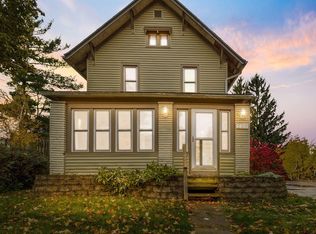 207 W Main St, Dewitt, MI 48820