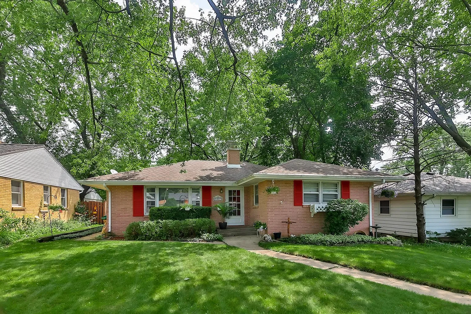 3307 Ruth St photo 1
