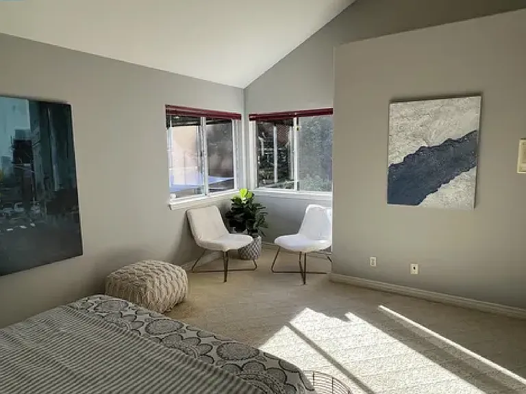 Upper level bedroom-2