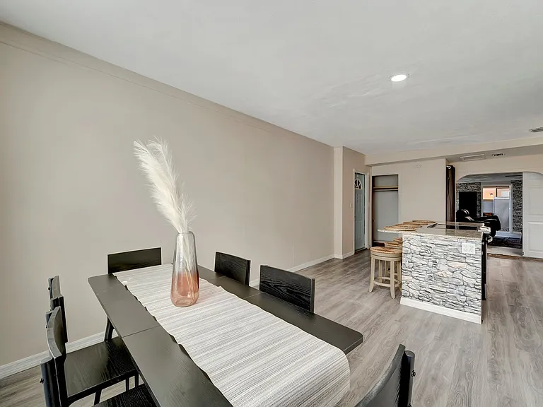 22001 Felton Ave #1 — Photo 2