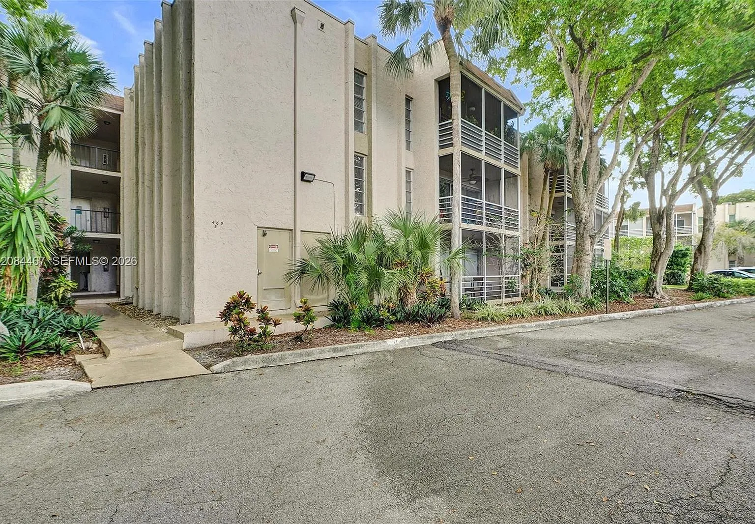Plantation Pines Phase 1 — Photo 1