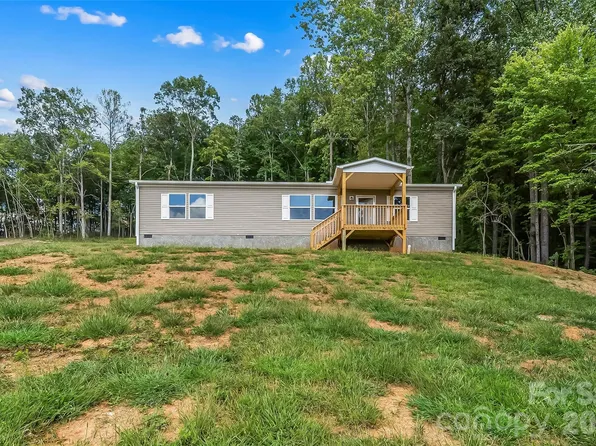 162 Ada Way, Hendersonville, NC 28791