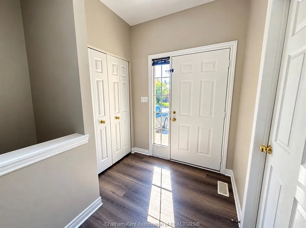 3 bed, $2,500 — Photo 4